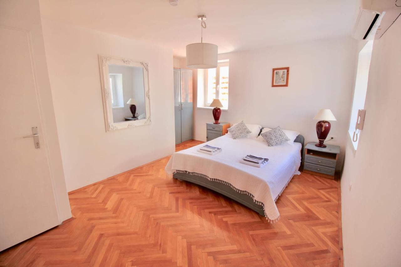 Villa Town House In The Centre Of Historic Trogir Extérieur photo